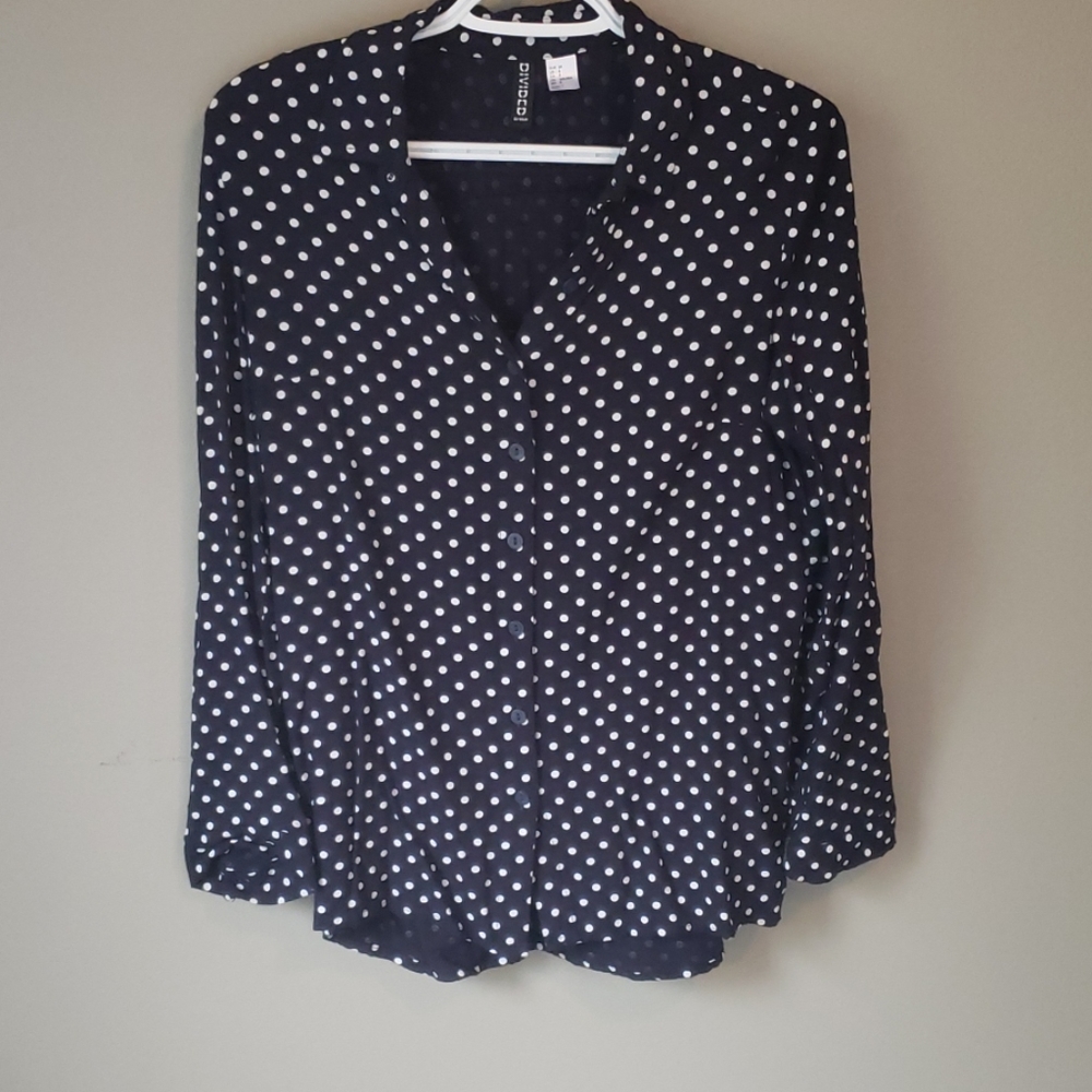 4/12 Navy Polka dot top.